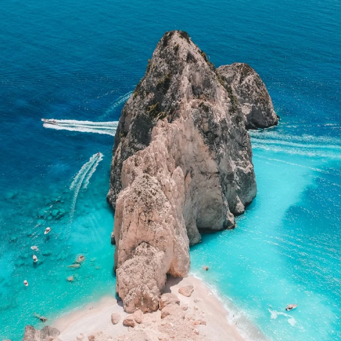 plage turquoise de Méditérannée